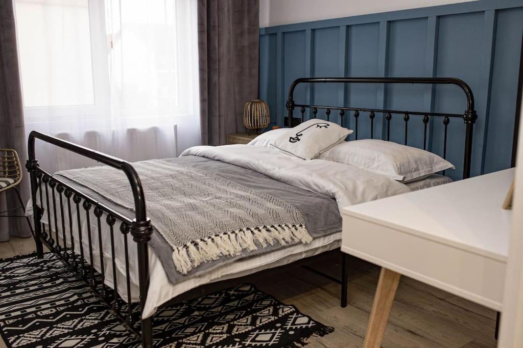 Blue Moon. Cozy Apartment Near Iulius Mall 클루지나포카 외부 사진