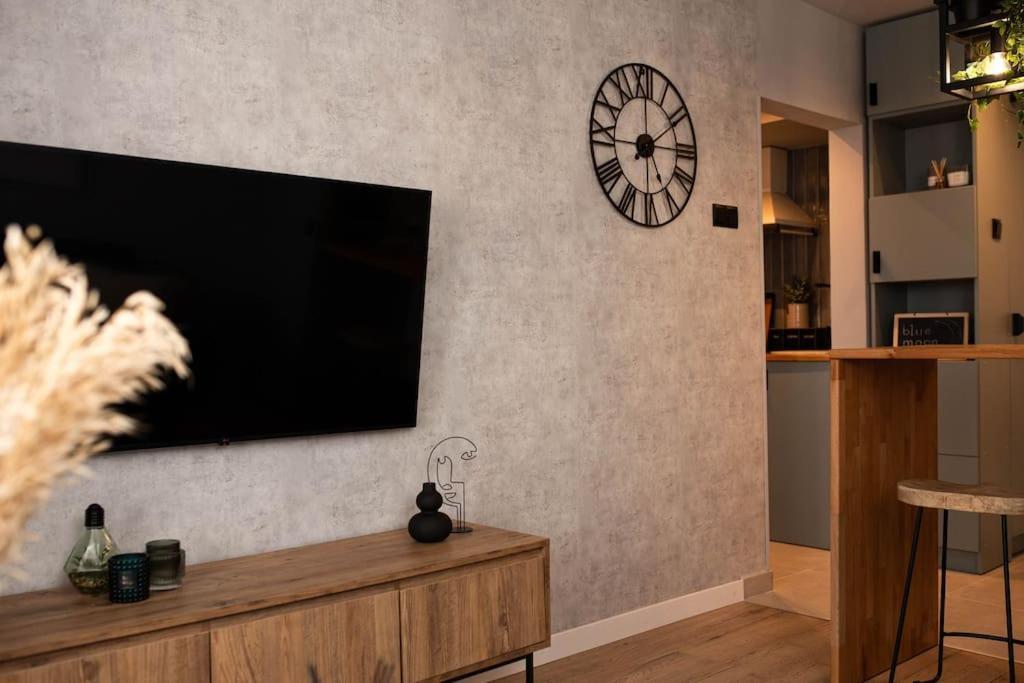 Blue Moon. Cozy Apartment Near Iulius Mall 클루지나포카 외부 사진